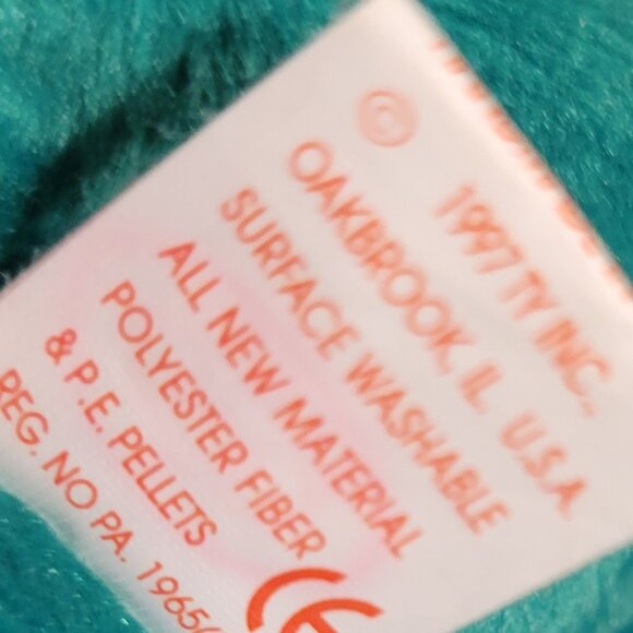 Ty Beanie Baby Erin The Bear 1997 Retired Plush Toy with Case - Picture 9 of 10